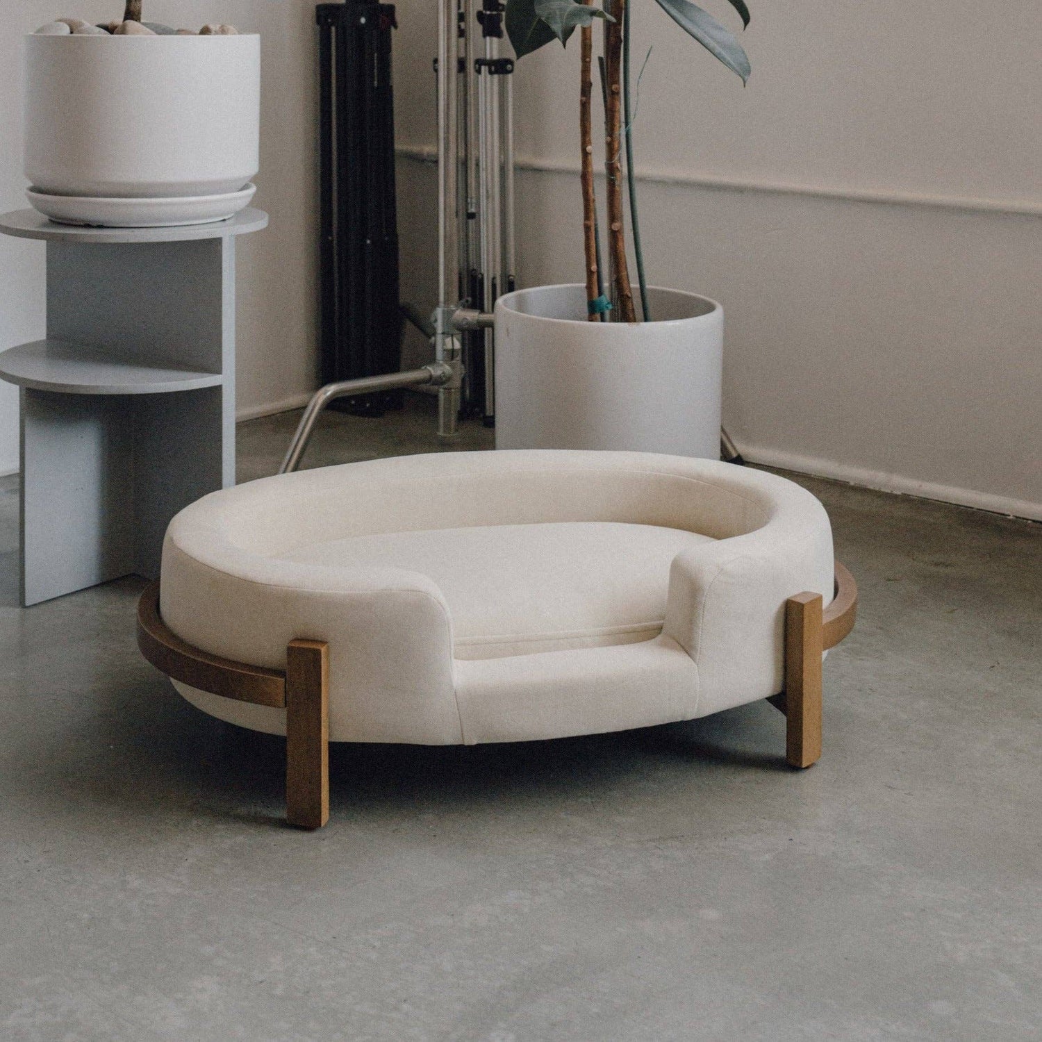 The Belle - Premium Modern Pet Bed by WHISKERHAUS